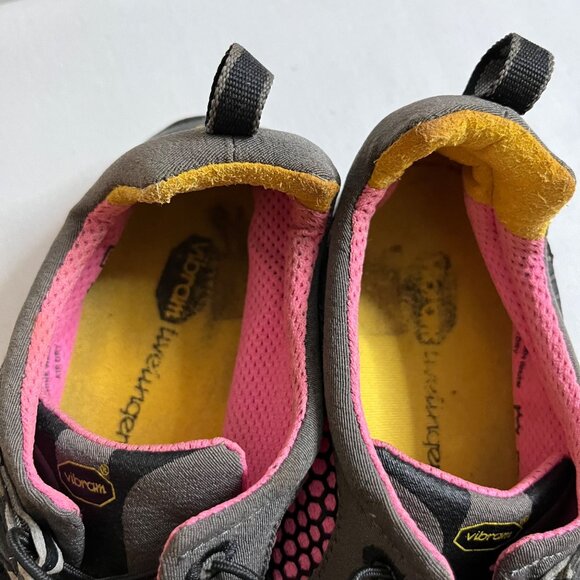 Vibram 5 FiveFingers Training Hiking Wmn's size 40 US 8.5 /9 Grey pink W3753 - Picture 10 of 12